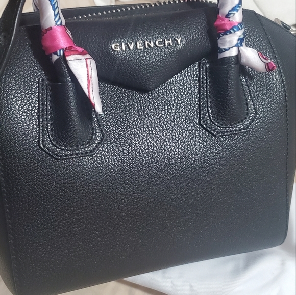 Mini Givenchy Antigona - Picture 4 of 11